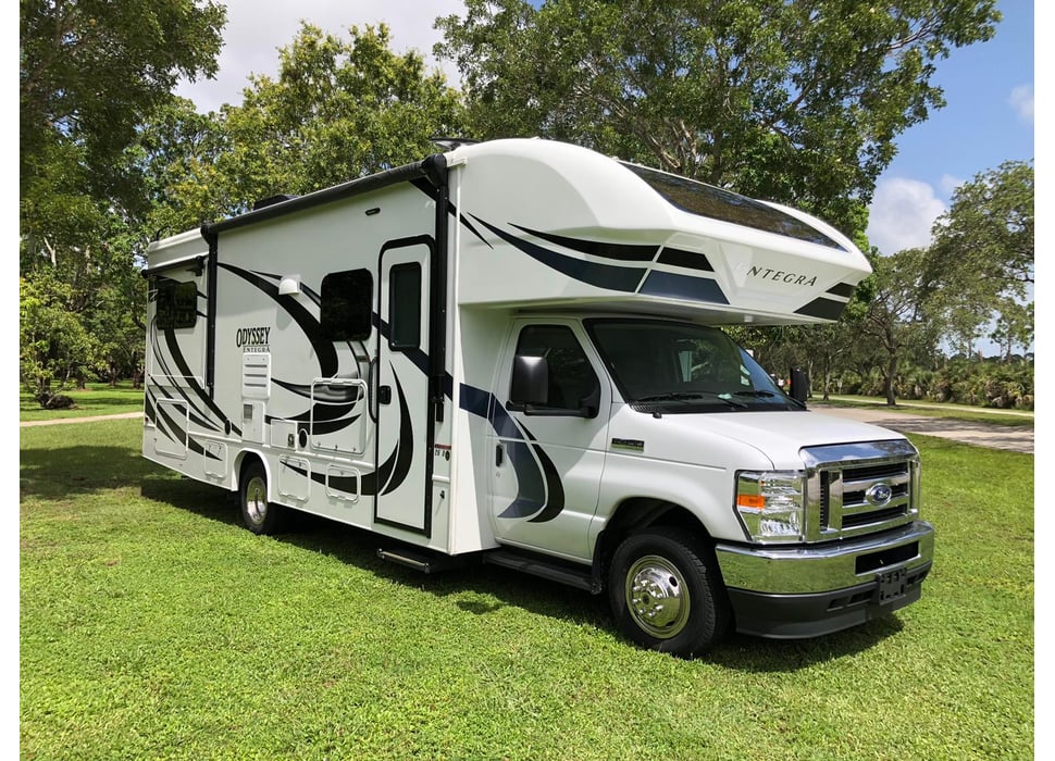 Class C Motor Home rentals in Miami