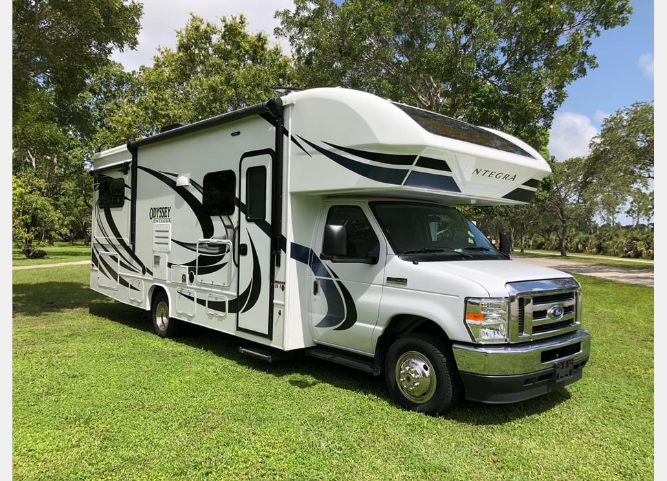 Class C Motor Home rentals in Miami