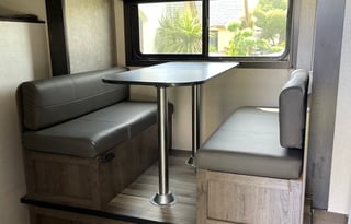 2022 Highland Ridge RV Open Range, sleeps 6