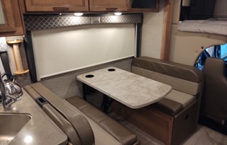 2021 Thor Motor Coach Quantum LF31