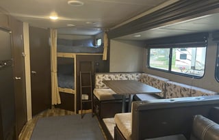 Forest River RV Cherokee Grey Wolf - Sleeps 9