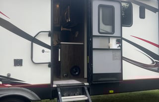 2018 STYRKER ST-2912-TOY HAULER