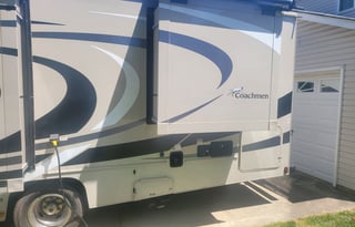 2021 Coachmen RV Leprechaun 319MB Ford 450