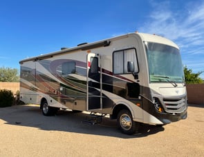 Fleetwood RV Flair LXE 30U