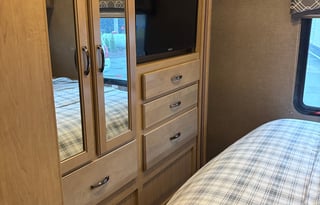 2019 Chateau -Sleeps 10- Includes Everything!