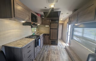 2018 Powerlite 24FS Wife approved Large Bathroom!