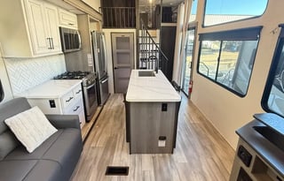 2024 Keystone RV Retreat 39FLFT