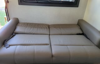 2020 Jayco Greyhawk 27U