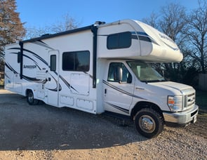 Forest River RV Sunseeker 3270S Ford