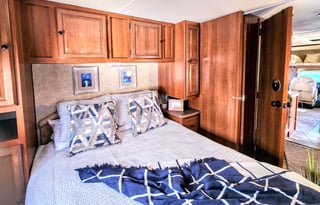 Renovated! "Lucky" the Leprechaun *Sleeps 10*