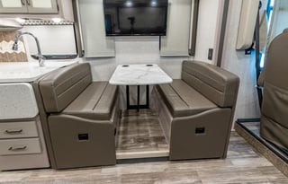 2022 Thor Motor Coach Hurricane 31C