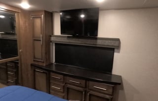 2021 KZ Durango D333RLT