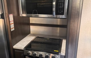 2022 Dutchmen Voltage 3911