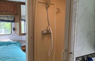 Tom & Sparkle Dog’s RV Rental!