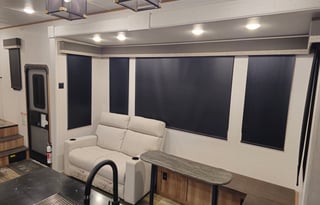 Nitro XLR Toy Hauler Sleeps 10,solar ,Rear patio