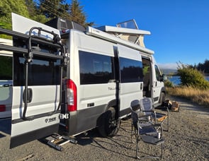 Thor Motor Coach Tellaro 20A