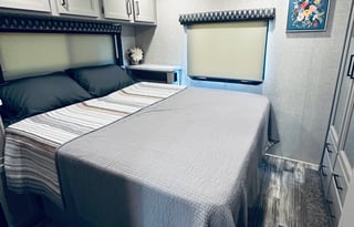 2023 Thor Family Weekender