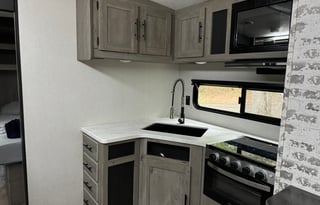 Beautiful 30' Bunkhouse Stocked For Your Adventure
