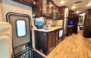 Luana RV | Travel Easy, Stay Comfortable