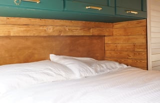 2022 Off Grid Cozy Cowboy Van