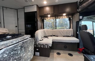 Coachmen Orion 20CB–Sleeps 5