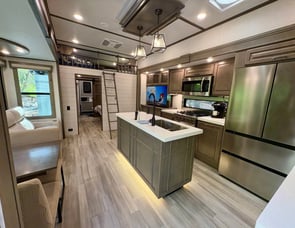 Grand Design Solitude 391DL