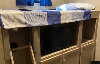 "D and R's Home Away From Home RV Rental"