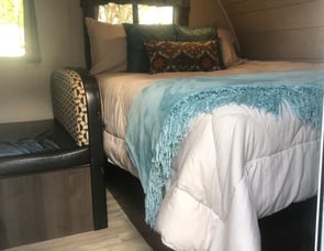 Shasta RVs Oasis 18BH