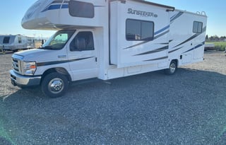 2020 32ft Class C Sun seeker Forester