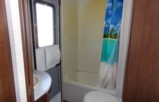 2017 Keystone Bullet  – Spacious & Family-Friendly