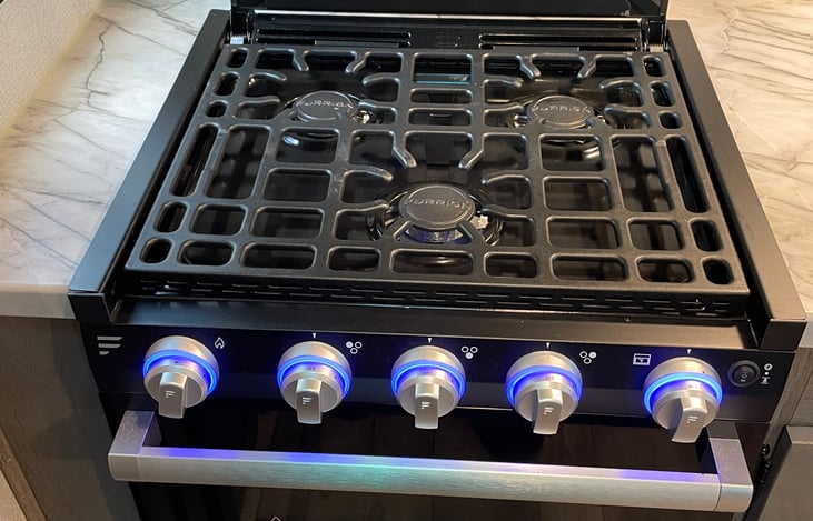 3 Burner Range with Lights