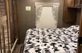 2020 Thor Motor Coach Miramar 35.2