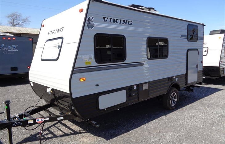 For Rent 2019 Small 17 foot lightweight travel trailer rental sleeps 6 ...