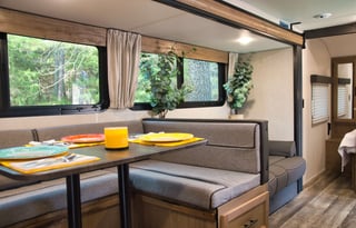 Sleeps Up to 10! Like New Inside & Out! (GWTX1816)