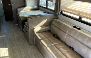 2019 Thor Motor Coach Freedom Traveler A27