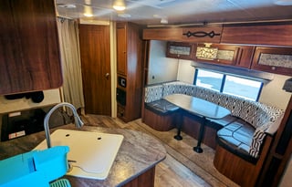 Sequoia: Family Camper with bunk bed - Sleeps 6!