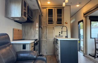 Adventure Awaits - Arctic Wolf Suite 3660