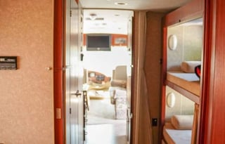 "PET FRIENDLY" Inniss Highway Haven