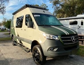 Entegra Coach Launch 19Y