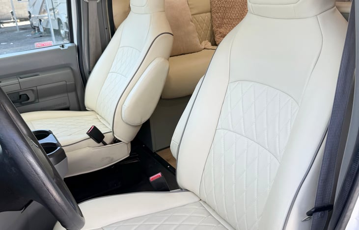 Comfortable RV captain’s seat designed for long-distance road trip comfort