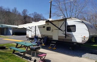 Family, Festival, and Pet Friendly Bunkhouse