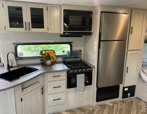 CrossRoads RV Zinger 260BH