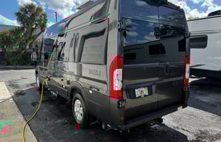 Lux RV Thor Dazzle 2 Twin Beds