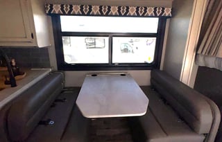 Rare King Bed | Auto Leveling | Easy to Drive