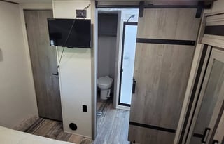 2020 Keystone Raptor 423 Toy Hauler GarageDelivery