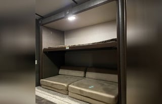 2016 keystone bullet premier. Delivery available