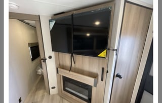 2025 Keystone Coleman Lantern 28BHS