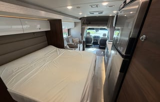 23 Winnebago View sprinter