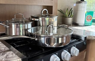 2019 Chateau -Sleeps 10- Includes Everything!