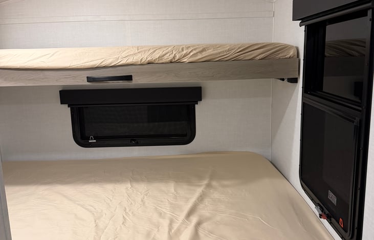 Twin bunk above Queen